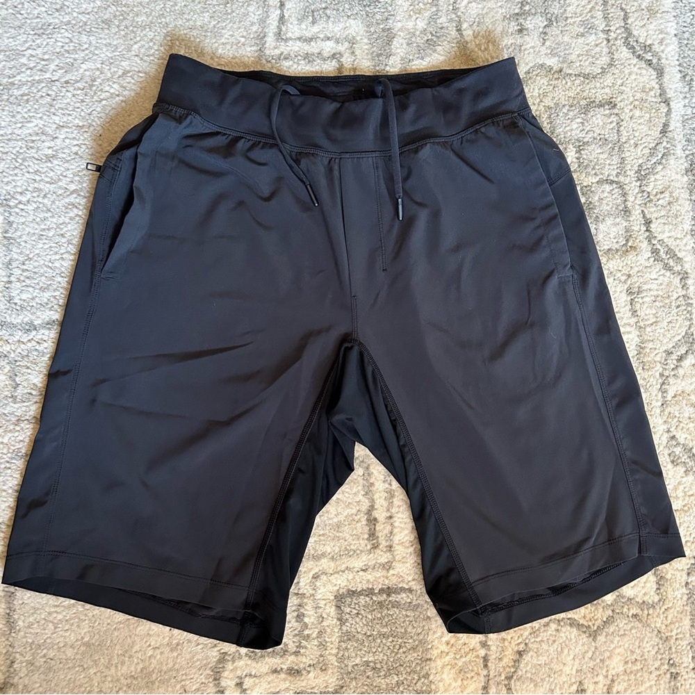 Men’s Lululemon T.H.E Short 11” liner-less Size Medium.